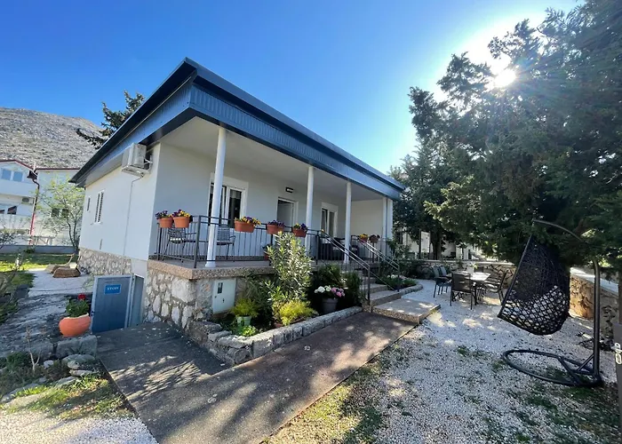 Сasa de vacaciones Lola - Large Outdoor Area Starigrad Paklenica